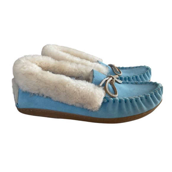 LL Bean Women's Wicked Good Moccasin Shearling Slippers - Picture 1 of 9